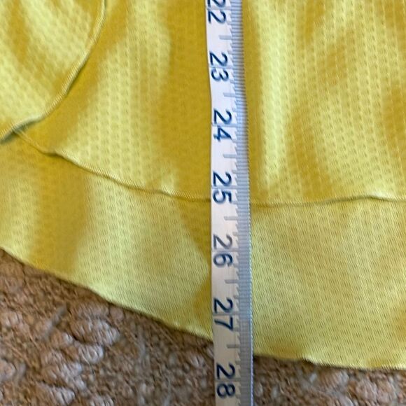 MPG Women’s Tank Top w/built in sports bra. Size Medium - Picture 6 of 7